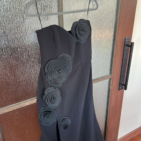 Helsi - Gisele - Sweetheart Neckline Floral Applique Evening Dress size Large - Picture 10 of 15